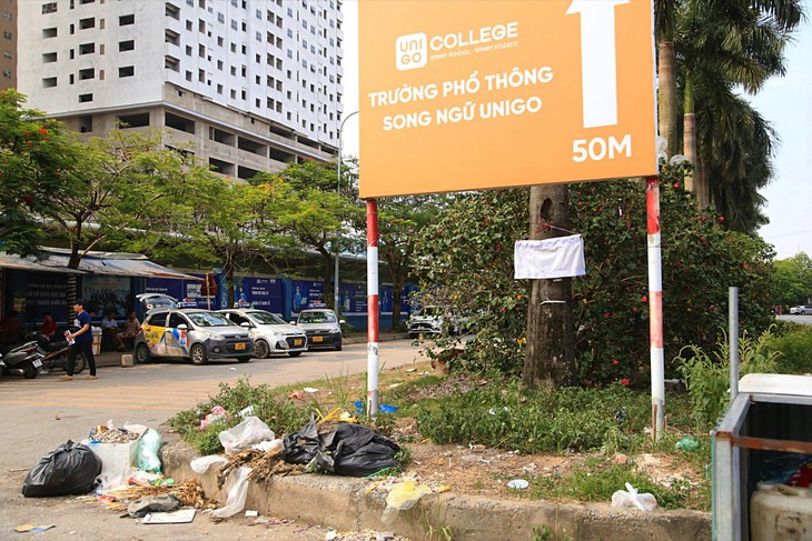 Hà Nội: Rác thải 'bủa vây' Cụm Công nghiệp Lai Xá - Ảnh 6. Hà Nội: Rác thải 'bủa vây' Cụm Công nghiệp Lai Xá - Ảnh 6.