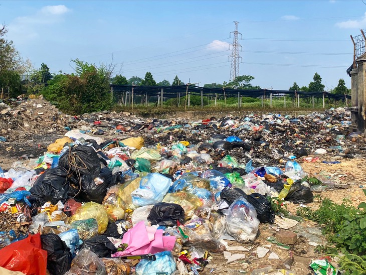 Hà Nội: Rác thải 'bủa vây' Cụm Công nghiệp Lai Xá - Ảnh 1. Hà Nội: Rác thải 'bủa vây' Cụm Công nghiệp Lai Xá - Ảnh 1.