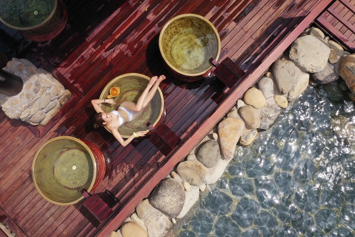 Onsen mùa hè - liệu pháp "vàng" cho thanh xuân - Ảnh 2.