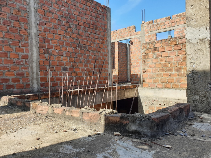 Dự án bệnh viện ngàn tỷ giữa lòng thành phố bị thu hồi dần hoang hóa trở thành nơi chứa chấp tệ nạn - Ảnh 4.