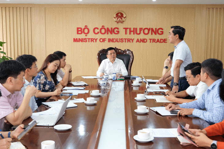 Bộ Công thương công bố loạt vi phạm của EVN liên quan đến việc cung cấp điện - Ảnh 1.
