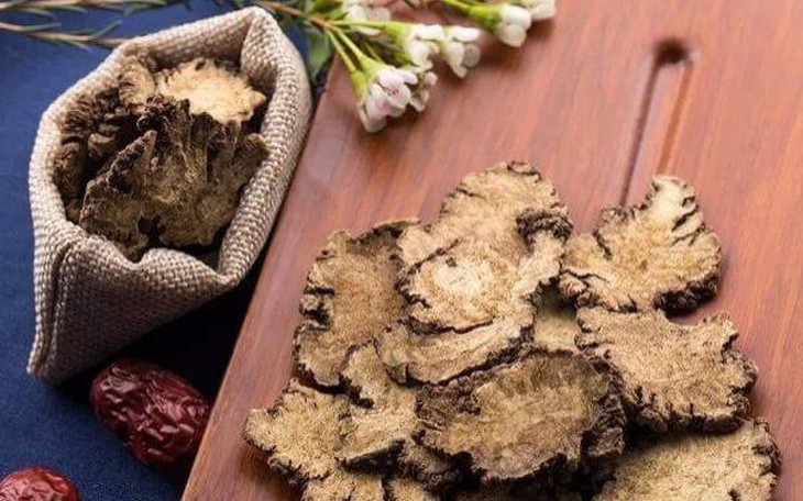 Một số bài thuốc chữa đau đầu