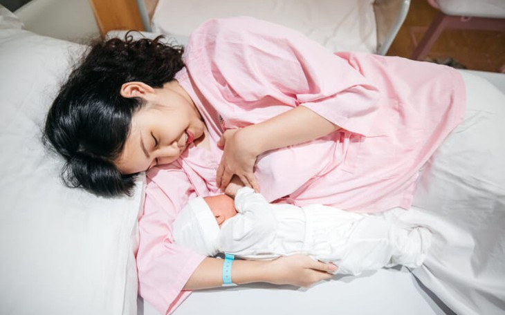 Trẻ tăng bao nhiêu cân trong năm đầu đời là đạt chuẩn tăng trưởng? - Ảnh 2.