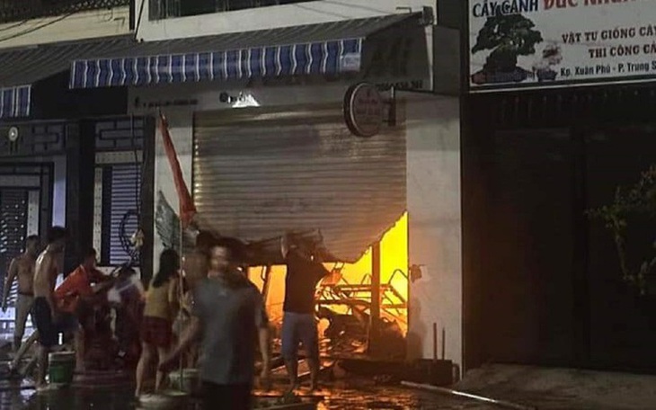 Cháy nhà khiến 2 bà cháu tử vong, nghi do sạc xe điện