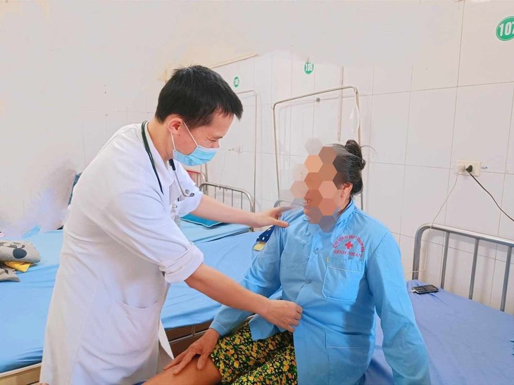 Bác sĩ thở phào nhẹ nhõm sau 24h cấp cứu bệnh nhân tắc động mạch phổi cấp bằng thuốc tiêu sợi huyết - Ảnh 2.