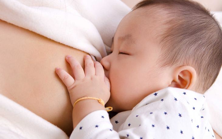 Cơ chế bài tiết của sữa mẹ và những lợi ích khi nuôi con bằng sữa mẹ