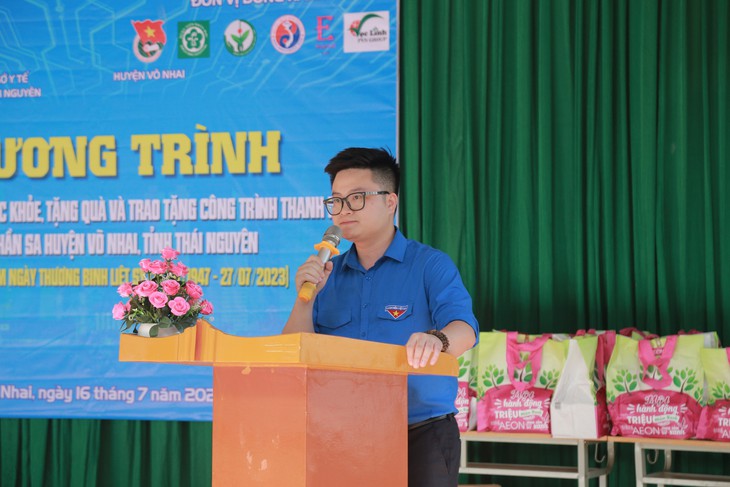 Đưa thầy thuốc về vùng sâu, vùng xa khám bệnh miễn phí - Ảnh 1.