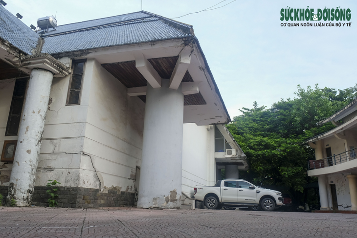 Cung Thanh niên Hà Nội bị lãng quên bởi nhếch nhác, xuống cấp - Ảnh 8. Cung Thanh niên Hà Nội bị lãng quên bởi nhếch nhác, xuống cấp - Ảnh 8.