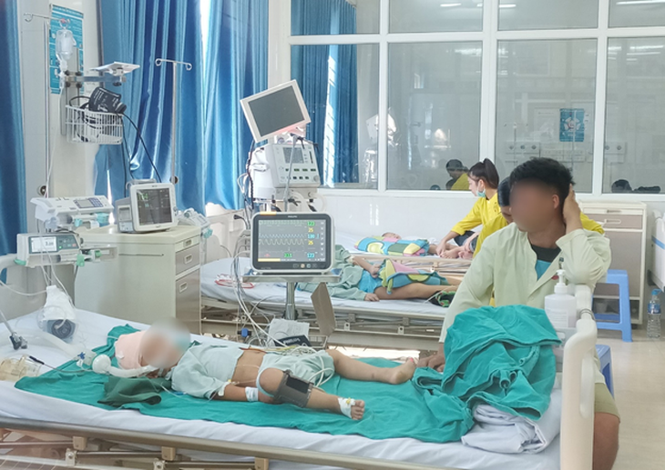 Cấp cứu thành công bệnh nhi 56 tháng tuổi vỡ dị dạng mạch máu não - Ảnh 1.