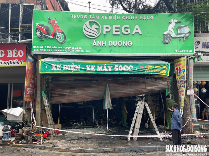Hiện trường vụ cháy cửa hàng xe máy điện làm 3 người tử vong tại Hà Nội - Ảnh 1. Hiện trường vụ cháy cửa hàng xe máy điện làm 3 người tử vong tại Hà Nội - Ảnh 1.