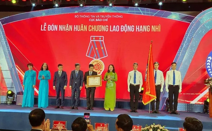 Cục Báo chí kỷ niệm 20 năm thành lập và đón nhận Huân chương Lao động hạng Nhì - Ảnh 1. Cục Báo chí kỷ niệm 20 năm thành lập và đón nhận Huân chương Lao động hạng Nhì - Ảnh 1.