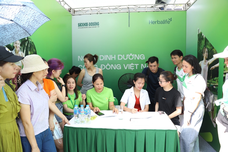 Dinh dưỡng hợp lý, vận động khoa học là chìa khóa của sức khỏe dẻo dai - Ảnh 4.