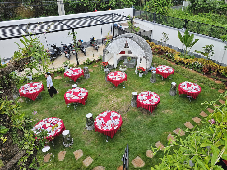 Villa 1.200m2 trị giá 35 tỷ đồng của ca sĩ 5 con Quách Thành Danh - Ảnh 5. Villa 1.200m2 trị giá 35 tỷ đồng của ca sĩ 5 con Quách Thành Danh - Ảnh 5.