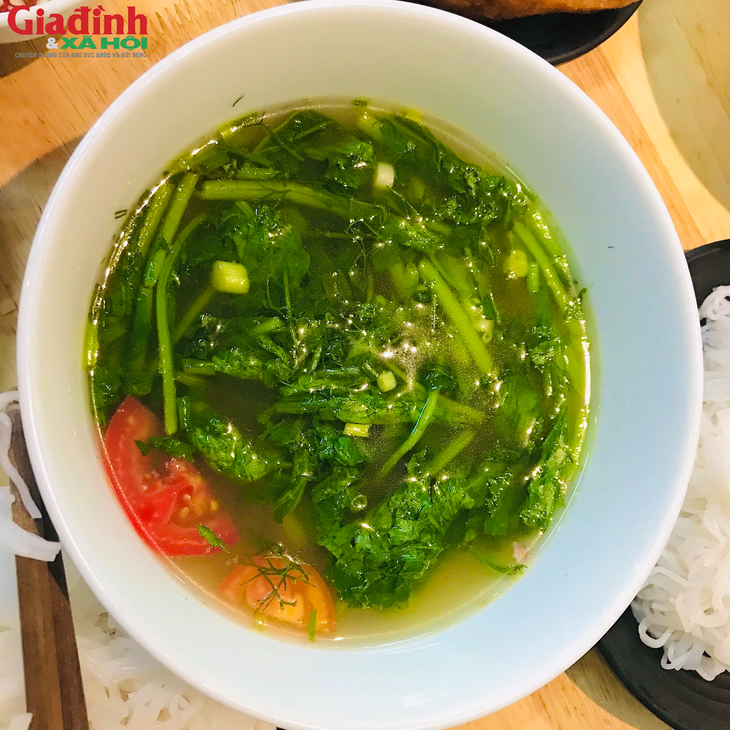 Công thức nấu ăn: Cách làm bún cá chấm thơm ngon hảo hạng như nhà hàng - Ảnh 1. Công thức nấu ăn: Cách làm bún cá chấm thơm ngon hảo hạng như nhà hàng - Ảnh 1.