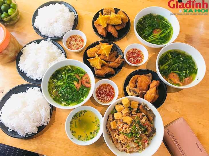 Công thức nấu ăn: Cách làm bún cá chấm thơm ngon hảo hạng như nhà hàng - Ảnh 5. Công thức nấu ăn: Cách làm bún cá chấm thơm ngon hảo hạng như nhà hàng - Ảnh 5.