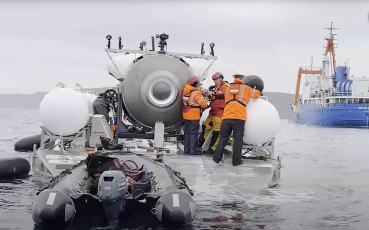 Trưởng nhóm tìm kiếm, trục vớt tàu lặn Titan không kìm được nước mắt khi kể lại sứ mệnh