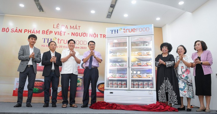 Bộ sản phẩm TH true FOOD: "Người nội trợ tử tế" đồng hành cùng hàng triệu căn bếp Việt - Ảnh 3.
