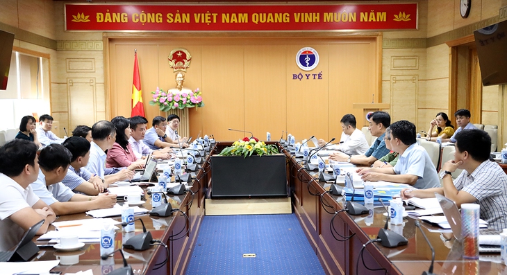 Bộ Y tế nỗ lực triển khai Đề án 06, gắn với chuyển đổi số để chăm sóc sức khoẻ nhân dân tốt hơn - Ảnh 1.