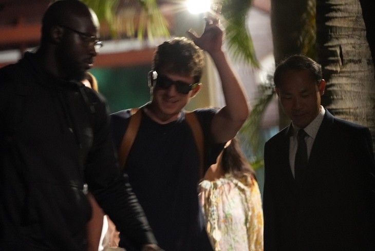 Charlie Puth đến Vinpearl Nha Trang, sẵn sàng cho siêu đại nhạc hội 8Wonder - Ảnh 3. Charlie Puth đến Vinpearl Nha Trang, sẵn sàng cho siêu đại nhạc hội 8Wonder - Ảnh 3.