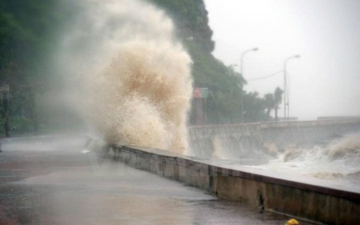 Những cơn bão dị thường về cường độ và quỹ đạo sẽ tập trung vào giữa mùa