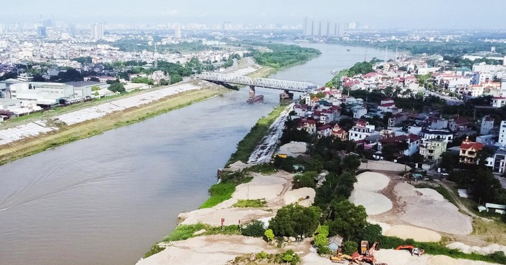 Cầu vượt sông Đuống hơn 1.800 tỷ chính thức được khởi công - Ảnh 2.
