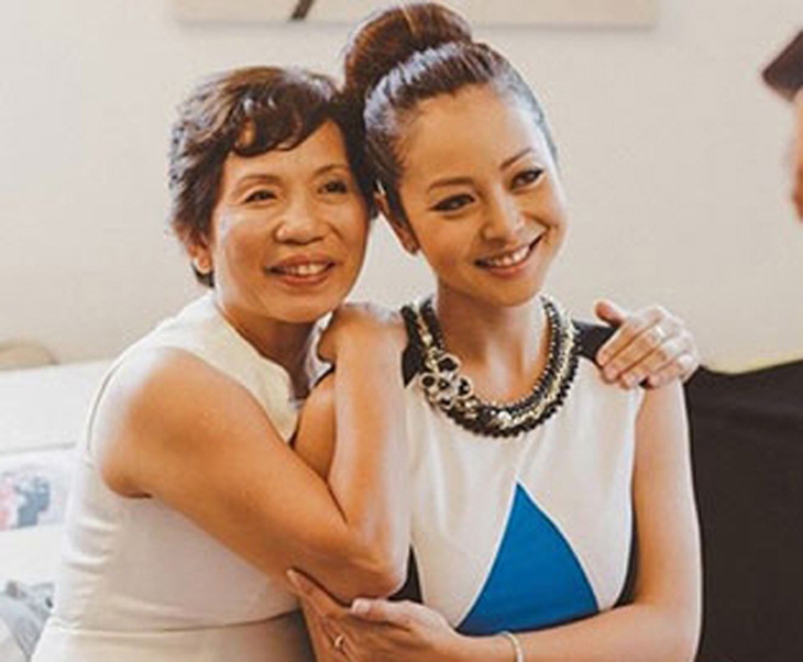 Mẹ chồng của Hoa hậu Jennifer Phạm: Doanh nhân quyền lực vẫn làm một việc bình dị vì con dâu - Ảnh 4. Mẹ chồng của Hoa hậu Jennifer Phạm: Doanh nhân quyền lực vẫn làm một việc bình dị vì con dâu - Ảnh 4.