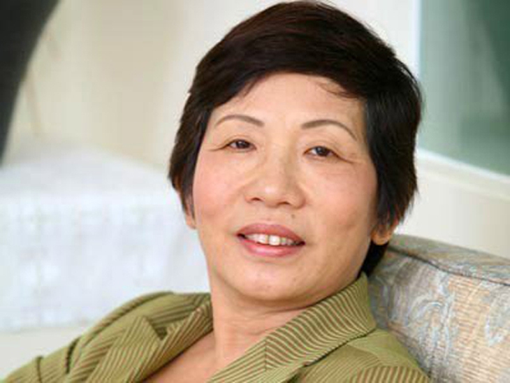 Mẹ chồng của Hoa hậu Jennifer Phạm: Doanh nhân quyền lực vẫn làm một việc bình dị vì con dâu - Ảnh 2. Mẹ chồng của Hoa hậu Jennifer Phạm: Doanh nhân quyền lực vẫn làm một việc bình dị vì con dâu - Ảnh 2.