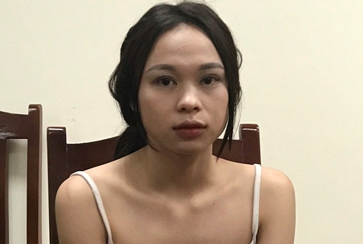 Người đẹp đi bán ma túy lúc nửa đêm thì bị bắt - Ảnh 1.