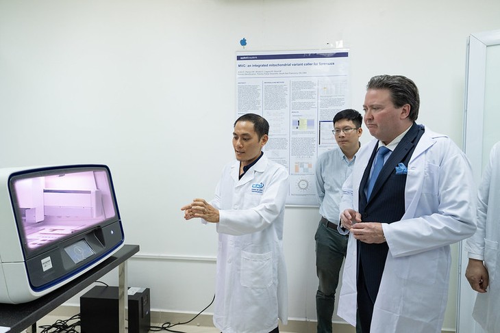 Mỹ hỗ trợ Việt Nam công nghệ tách chiết ADN nhân tế bào trong giám định hài cốt - Ảnh 4. Mỹ hỗ trợ Việt Nam công nghệ tách chiết ADN nhân tế bào trong giám định hài cốt - Ảnh 4.