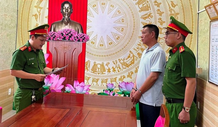Vợ chồng lừa đảo 15 tỷ đồng làm “phí” nhận 850.000 USD từ nước ngoài - Ảnh 1.