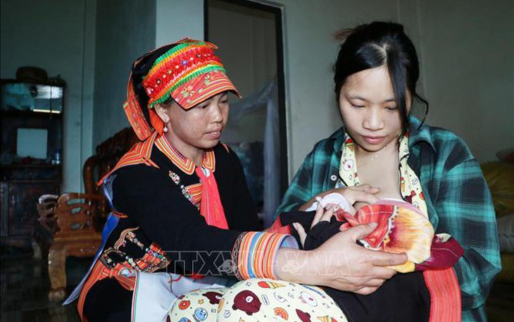 Rào cản từ phong tục tập quán ảnh hưởng đến quá trình nuôi con bằng sữa mẹ
