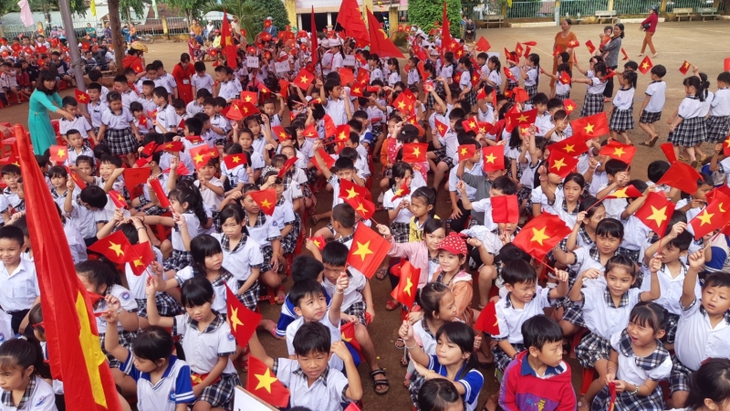 TP.HCM: Quy định mức thu tối đa các khoản thu tại trường công lập - Ảnh 1.