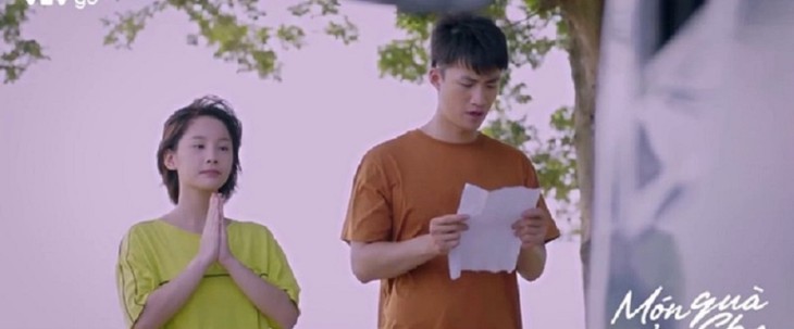 Vẻ đẹp trong trẻo khiến khán giả 'bấn loạn' của mỹ nhân Tày trong phim 'Món quà của cha' - Ảnh 1.