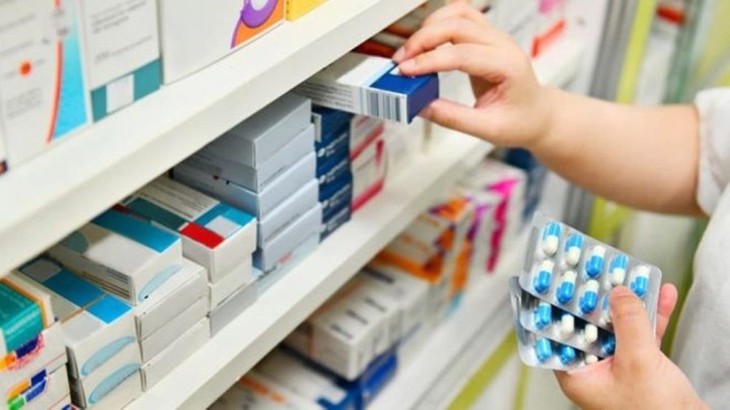 Hà Nội triển khai loạt biện pháp khắc phục tình trạng thiếu thuốc, trang thiết bị, vật tư y tế - Ảnh 1.