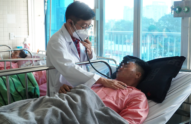 Đã có 2 công nhân vụ ngạt khí khi nạo vét cống được xuất viện - Ảnh 1. Đã có 2 công nhân vụ ngạt khí khi nạo vét cống được xuất viện - Ảnh 1.