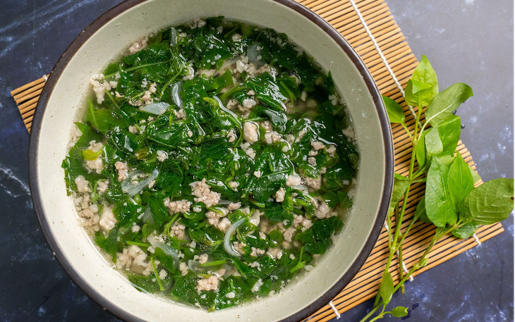 Những thực phẩm dễ kiếm cho bà mẹ sau sinh nuôi con bú