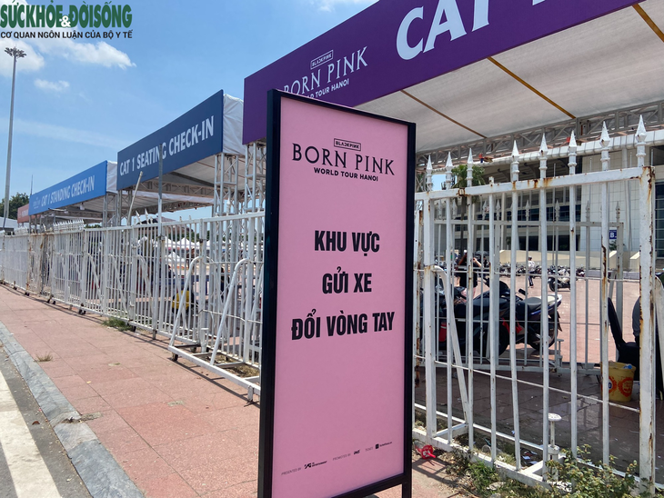 Giá dịch vụ khu vực sân vận động Mỹ Đình "tăng" theo độ nóng concert BlackPink - Ảnh 5.