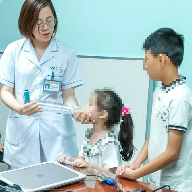 Cách xử trí cơn hen cấp ở trẻ em tại nhà - Ảnh 1.