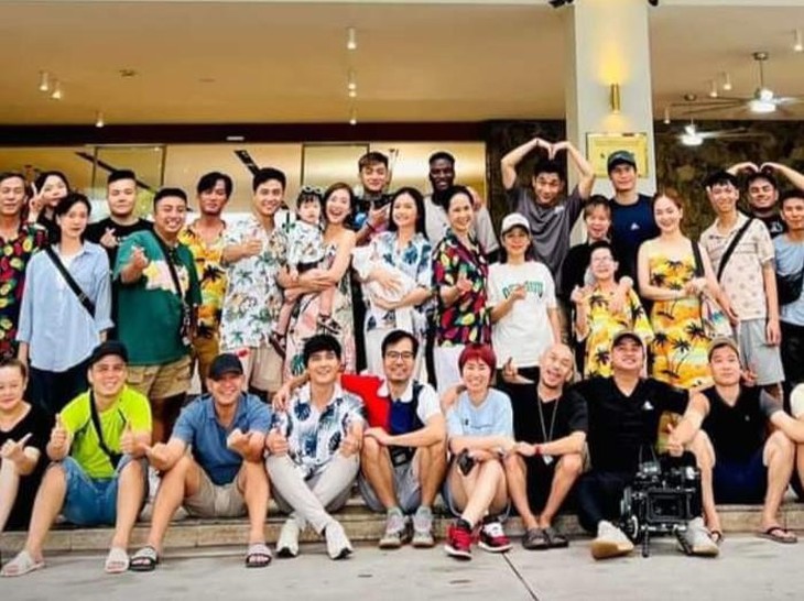 Cảnh quay cuối 'úp mở' cái kết ngọt ngào cho Thanh Sơn - Khả Ngân - Ảnh 2. Cảnh quay cuối 'úp mở' cái kết ngọt ngào cho Thanh Sơn - Khả Ngân - Ảnh 2.