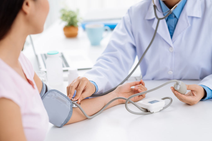 Người đứng đầu Sở Y tế, cơ sở khám chữa bệnh chịu trách nhiệm nếu xảy ra sai phạm về thực hành, cấp giấy phép hành nghề- Ảnh 1.
