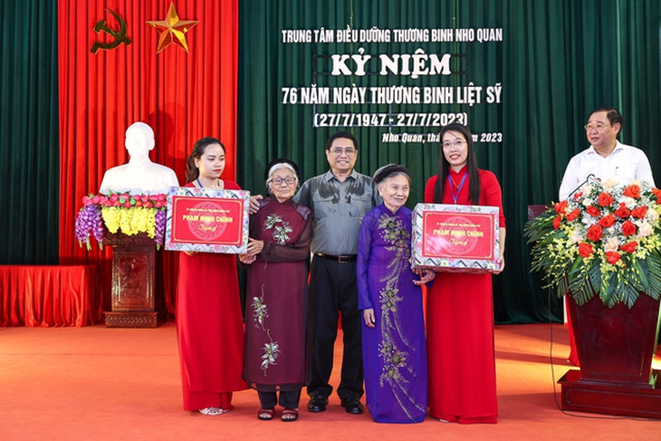 Thủ tướng: Luôn quan tâm, chăm lo đời sống người có công với tấm lòng, sự tri ân, trách nhiệm cao nhất - Ảnh 4. Thủ tướng: Luôn quan tâm, chăm lo đời sống người có công với tấm lòng, sự tri ân, trách nhiệm cao nhất - Ảnh 4.