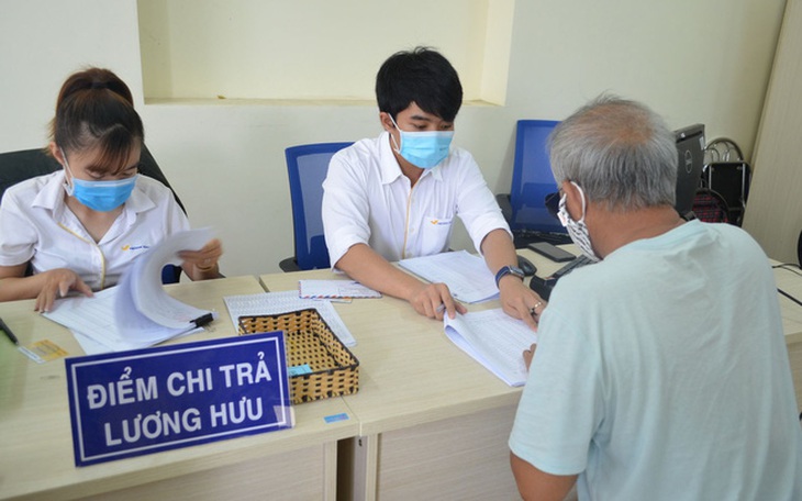 Đề xuất giảm thời gian đóng BHXH tối thiểu để hưởng lương hưu xuống 15 năm - Ảnh 1. Đề xuất giảm thời gian đóng BHXH tối thiểu để hưởng lương hưu xuống 15 năm - Ảnh 1.