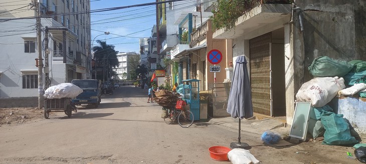 Ẩn họa từ các cơ sở thu mua phế liệu giữa khu dân cư - Ảnh 2.