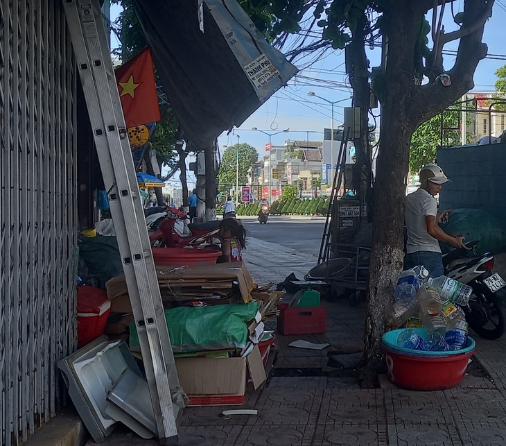 Ẩn họa từ các cơ sở thu mua phế liệu giữa khu dân cư - Ảnh 10.