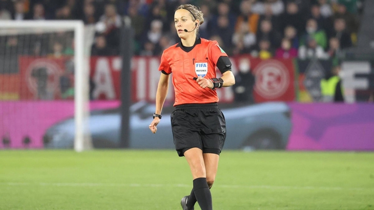 FIFA công bố tổ trọng tài bắt trận giữa tuyển Nữ Việt Nam và Hà Lan - Ảnh 1.