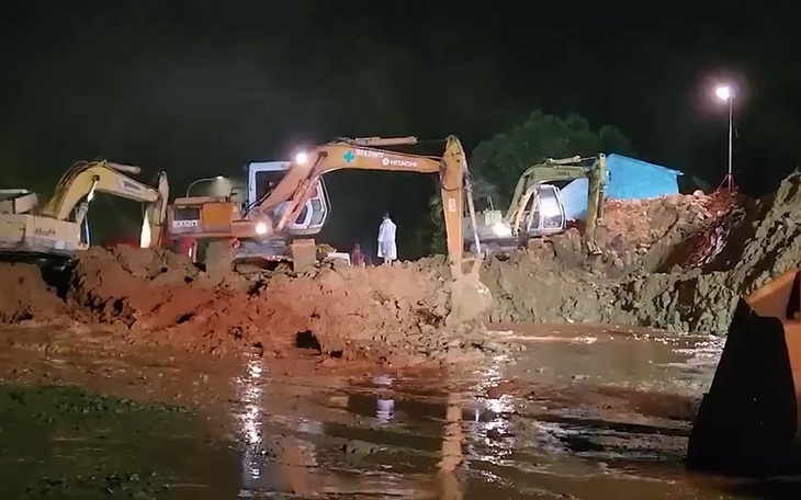 Phó Thủ tướng Trần Lưu Quang trực tiếp chỉ đạo công tác ứng phó và khắc phục hậu quả vụ sạt lở ở đèo Bảo Lộc