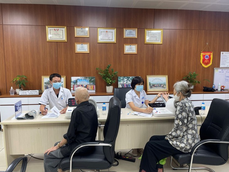 Hơn 200 đối tượng chính sách được tư vấn, khám sức khỏe miễn phí - Ảnh 4.