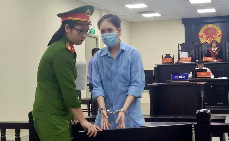 Người phụ nữ thuê xe ô tô rồi mang đi cầm cố - Ảnh 1.