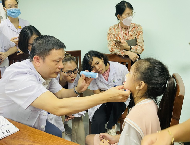Hợp tác mang lại nụ cười viên mãn, giọng nói bình thường cho trẻ dị tật khe hở môi - vòm miệng - Ảnh 1. Hợp tác mang lại nụ cười viên mãn, giọng nói bình thường cho trẻ dị tật khe hở môi - vòm miệng - Ảnh 1.