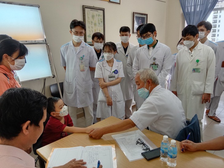 Thêm nhiều thuận lợi cho bệnh viện tuyển tỉnh - Ảnh 2. Thêm nhiều thuận lợi cho bệnh viện tuyển tỉnh - Ảnh 2.